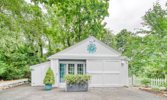 East Sandwich House | 10 Old County Way - Secluded Retreat: pet-friendly, recently renovated, tranquil