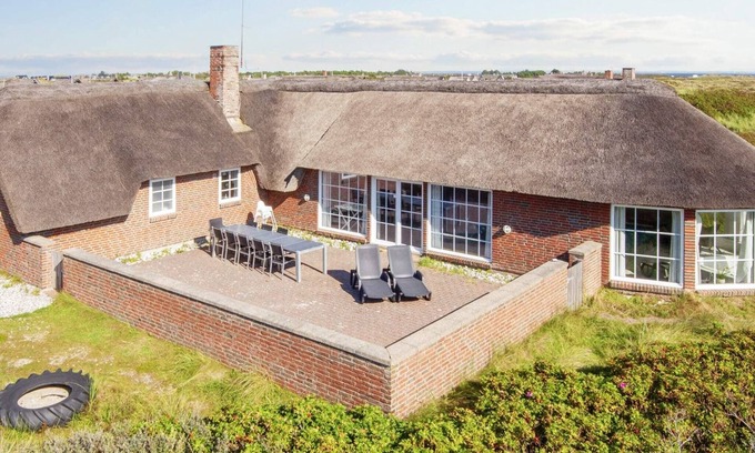 Nørre Lyngvig House | 10 person holiday home in Ringkøbing