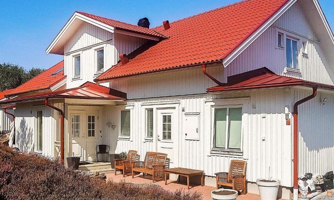 Klovedal House | 10 person holiday home in KLÖVEDAL