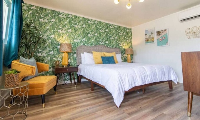 Trenton House | 10 Rooms In Boutique Motel