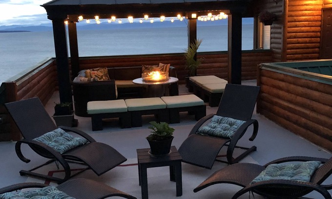 Regional District of Nanaimo House | -10% weekly Beach Log home slps 14 watercraft incl fish from shore clam/oysters