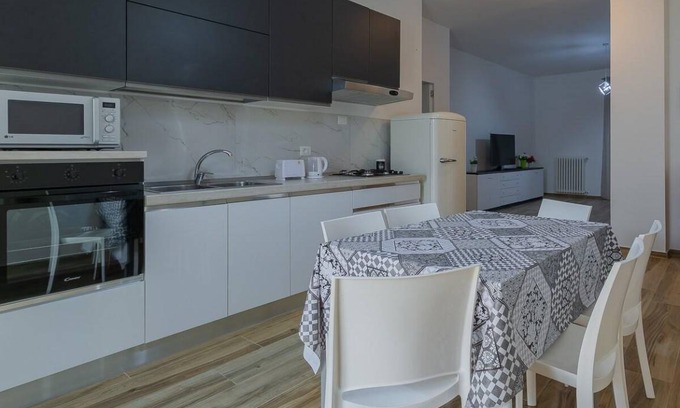 Bitonto Apartment | 100 m² Apartment ∙ 2 bedrooms ∙ 7 guests