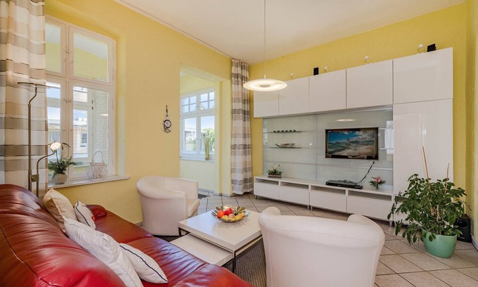 Heringsdorf Apartment | 100 m² Große Ferienwohnung für bis zu 5 Personen, 10 min vom Strand Entfernt