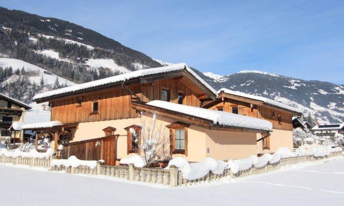 Schwendau Resort | 100 m² Resort ∙ 5 bedrooms ∙ 10 guests