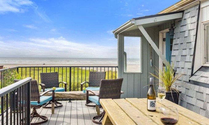 Moclips House | 100 Steps to the Beach, Amazing Views and Sunsets