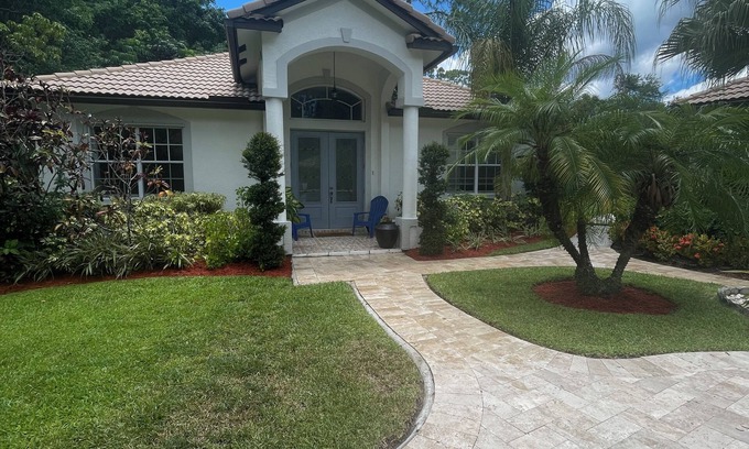 Wellington House | 1000Sqft of Resort Living in Beautiful Wellington