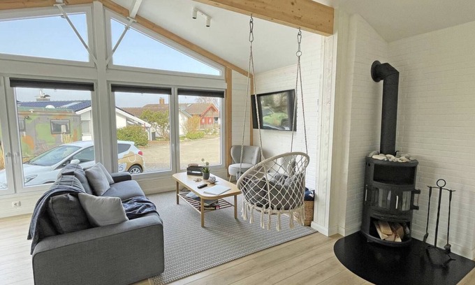 Ruckeberg House | 100m away from the beautiful Schlei, you will find our extensively renovated and modern bungalow "Schlei-Idyll" with maritime details, as well as a small garden area with terrace for your well-deserved time out