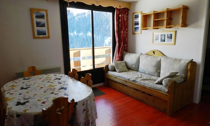 Le Pleynet Apartment | 100m from ski slopes, parking, ski locker, 24m², Les 7 Laux