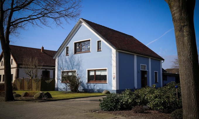 Esenshamm Apartment | 100sqm 3-star vacation apartment, near Weser beach+North Sea, quiet+beautiful location