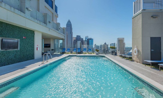 Charlotte Center City Apartment | 101 m² Apartment ∙ 2 bedrooms ∙ 4 guests