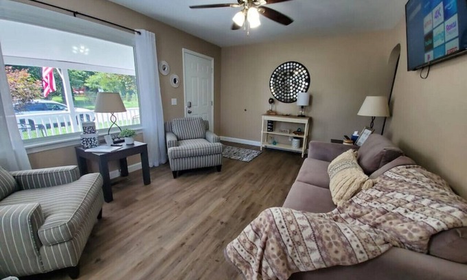 Trenton House | 102 E home Ave. · ✪ Rodney's Cute and Charming Trenton home ✪