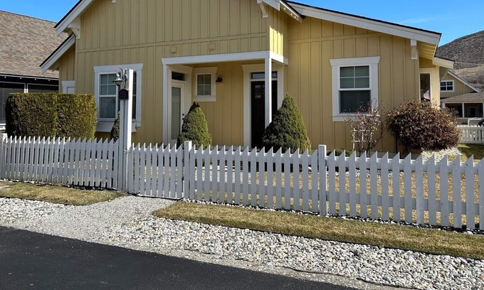 Oroville House | 102 Shenanigan Lane at Veranda Beach