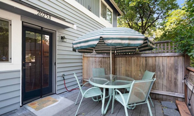 Atlantic Apartment | 104 - Mainstreet Townhouse