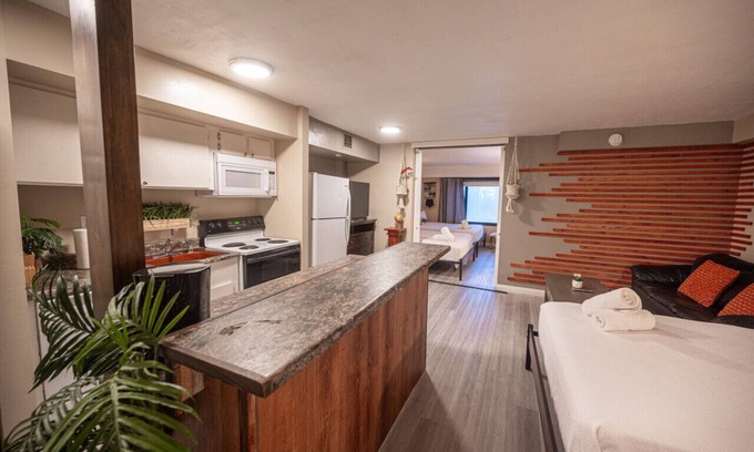 Las Vegas Strip Condo | 1062 Instant Book · Stay Together Suites on The Strip - 5 Comfy BEDS!
