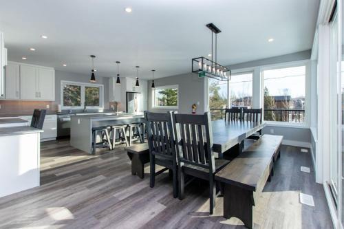 The Blue Mountains Ski Chalet | 107 Birchview Trail