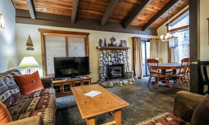 Sierra Holiday Condo | 107 m² Condo ∙ 2 bedrooms ∙ 8 guests