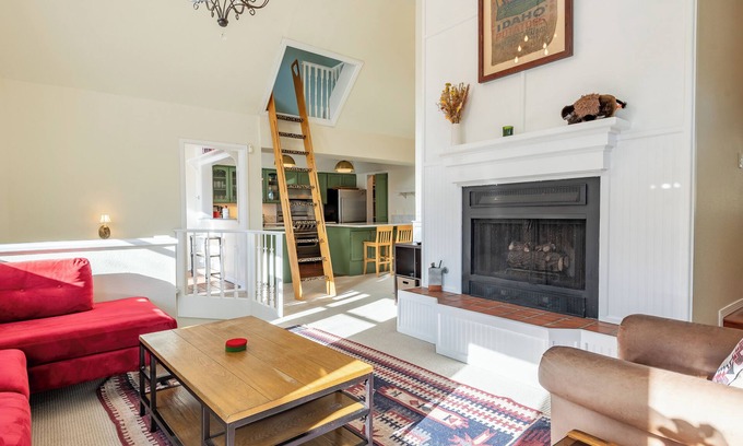 Ketchum House | 109A Buss Elle - New Spacious Property in Great West Ketchum Location