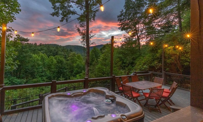 Cashiers House | 10min DWTN Cashiers! 5mn to SilverRun Waterfall