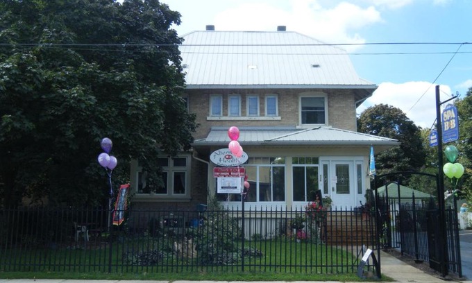 Hanover Bed & Breakfast | 10th Avenue Guest House & Suites
