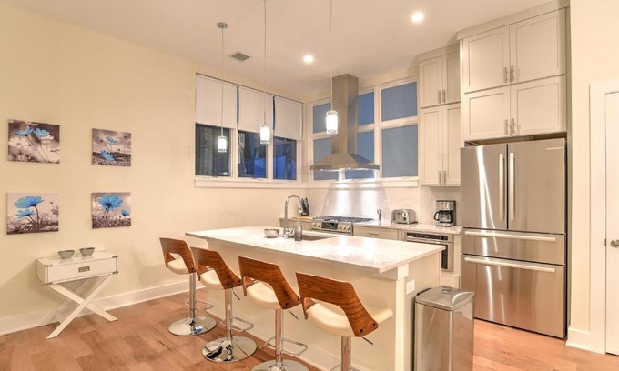 East End - Valley Street House | 11 Bauhaus Townhome
