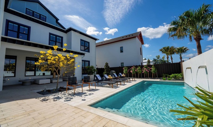 Lake Buena Vista Resort | 11 Bedroom, 13 Bathroom Entire House in Orlando, FL near Disney!
