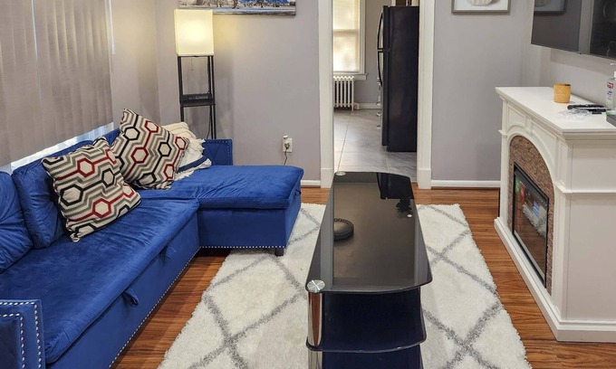 Teaneck House | 11 Mi to Manhattan: Pet-Friendly Duplex w/Yard!