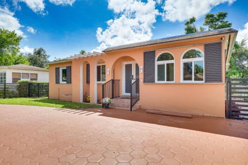 Gladeview House | 11 Mi to South Beach Home with Screened Porch!