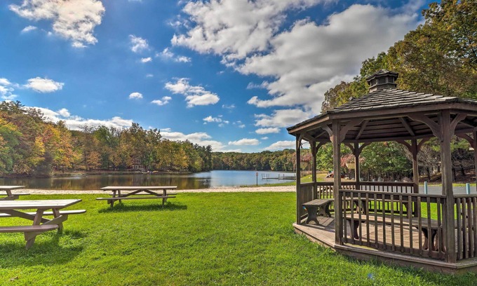East Stroudsburg House | 11 Mi to State Park: Home in East Stroudsburg!