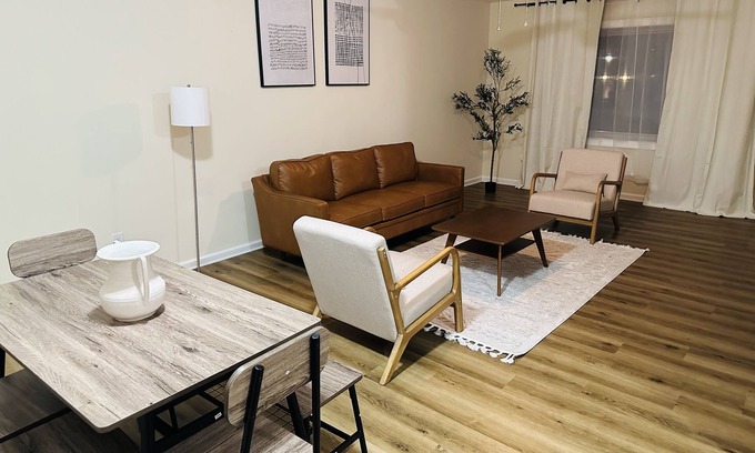 Greensboro House | 11 MINUTES TO PTI AIRPORT! CENTRAL LOCATION! NEWLY RENOVATED!
