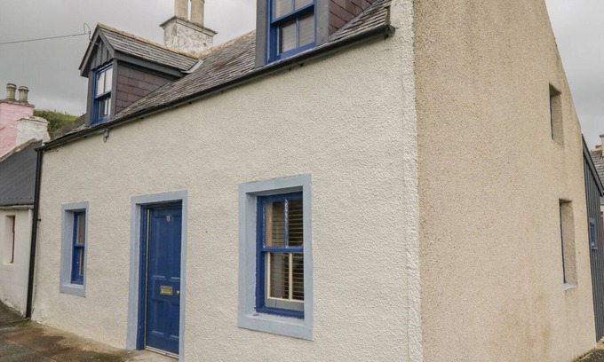 Banff Cottage | 11 VILLAGE, pet friendly, character holiday cottage in Portsoy