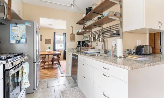 Ithaca House | 110 South! Beautiful Neighborhood 3 Bedroom