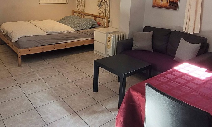 Soder Apartment | 110m2, 2 BR basement Apt w/Jacuzzi, Table tennis