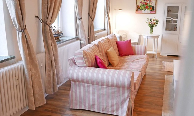 Kopperby Apartment | 110m² large, charming vacation apartment "Schleistern" with wood-burning stove and large, lovingly planted garden with old trees, only 400 m from the Schlei, is wonderfully suited for couples and families who want to get away from the hustle and bustle of