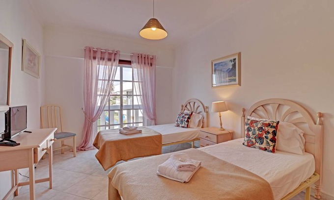 Portimao City Centre Apartment | 111 m² Apartment ∙ 2 bedrooms ∙ 4 guests