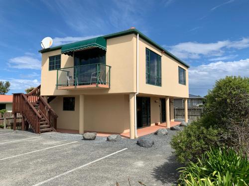 Kaikoura Apartment | 112 on Beach - Studio 2