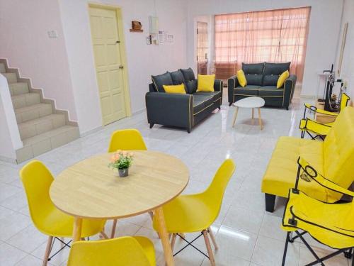 Seremban House | 1122 Central Park nearby Aeon S2 14Pax