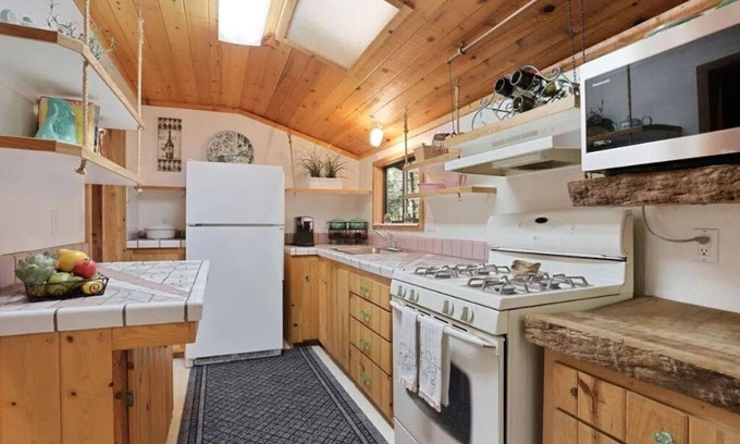 Glencoe Cabin | 114 acres! Wooded Serenity - Gold Camp Green Cabin