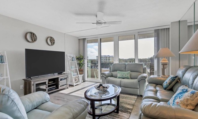 Siesta Key Condo | 116 m² Condo ∙ 2 bedrooms ∙ 6 guests