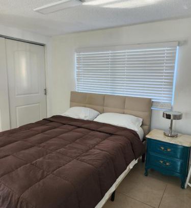 Tamiami Apartment | 1161 Efficency Miami-Lakes