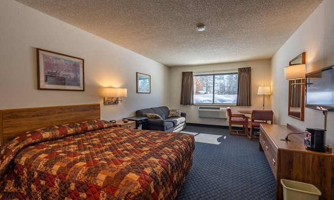 Boulder Junction Condo | 118 Queen Room With Sleeper Sofa And Jetted Tub 1 Bedroom Studio by Redawning