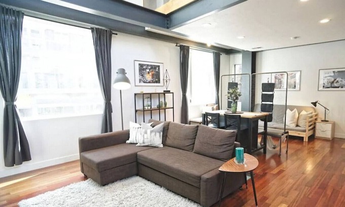East Village Apartment | 11th Ave · Includes 2 Surfboards In the Heart of San Diego