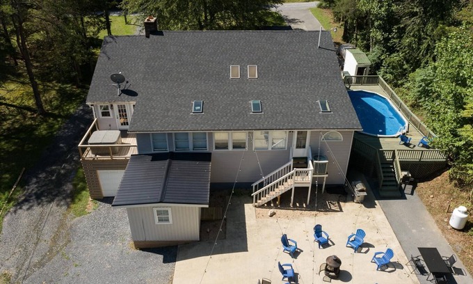 Shenandoah House | 12 Bedroom Waterfront Cabins Pool Theater Game Room