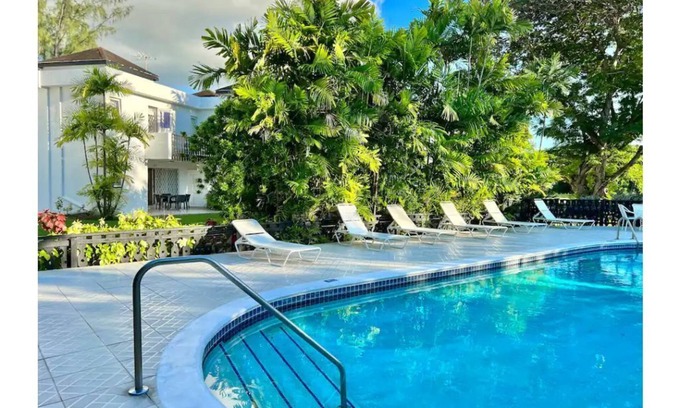 Blue Waters House | 12 Foursquare Rockley Golf & Country Club
