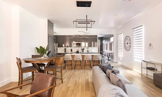Near East Side House | 12 Guest 4 Bedroom Riverwalk Townhome Groups and Family Friendly Parking Modern