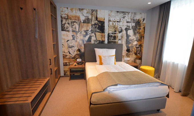 Bullay Hotel | 12 m² Hotel ∙ 1 guest