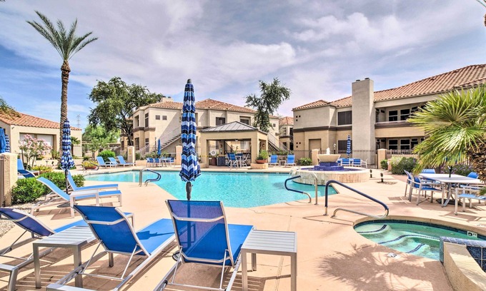 Central Scottsdale Condo | 12 Mi to Old Town Scottsdale: Condo w/Pool Access