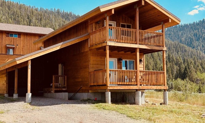 Island Park House | 12 miles to Yellowstone, hot tub and fire pit - Grizzly Getaway
