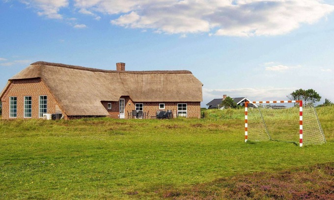 Lodbjerg Hede House | 12 person holiday home in Ringkøbing-By Traum