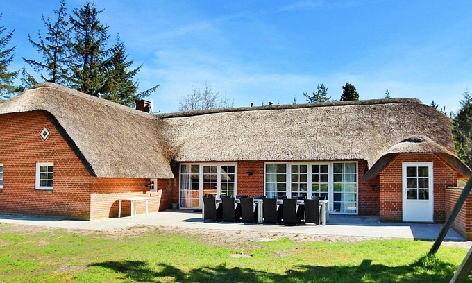 Øby House | 12 person holiday home in Ulfborg-By Traum