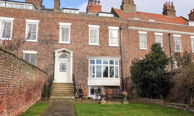 Whitby Cottage | 12 ST HILDA'S, pet friendly, country holiday cottage in Whitby